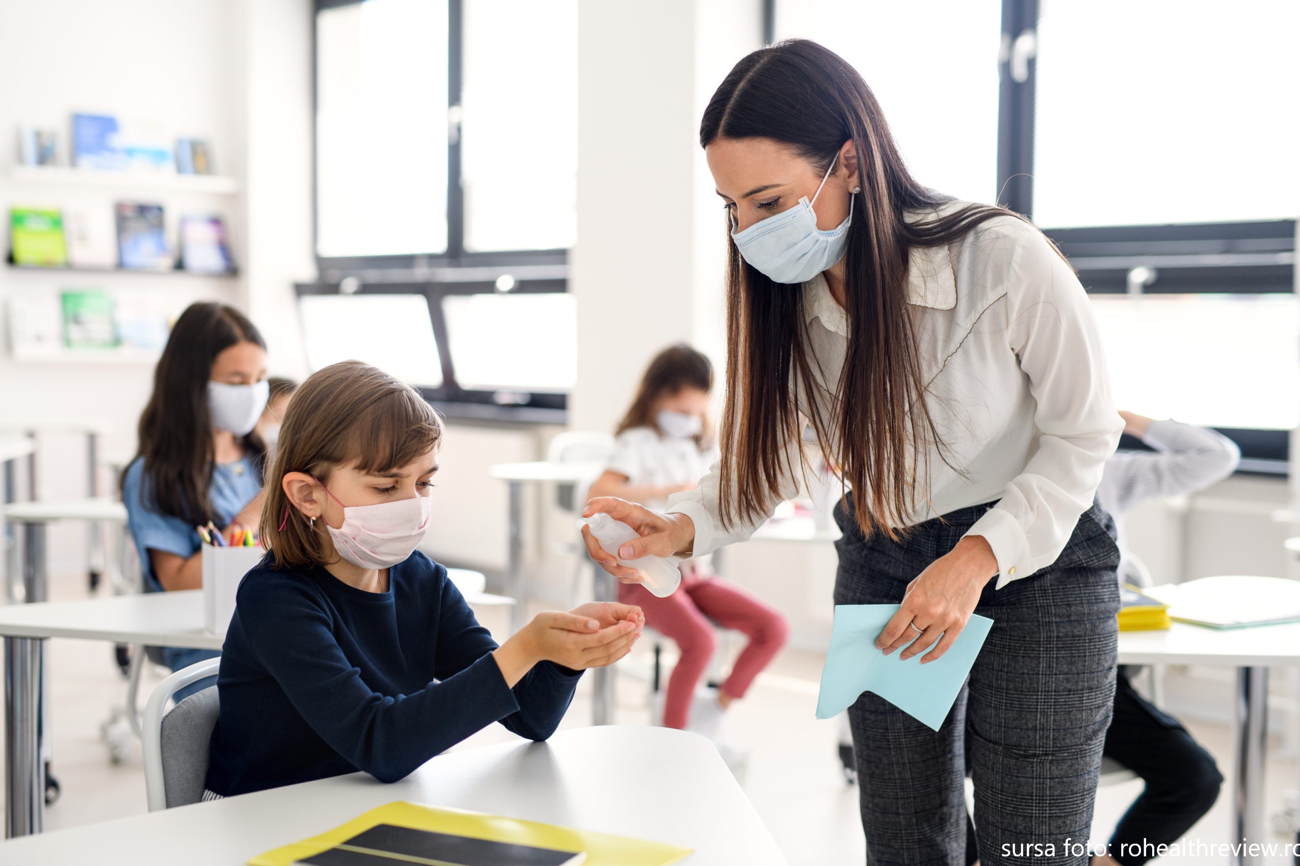 Controalele în şcoli pentru respectarea regulilor sanitare au început de luni, a transmis ministrul Educației