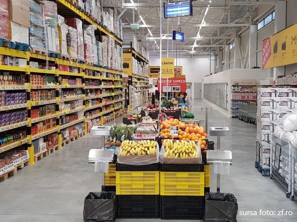 Românii s-au orientat către magazinele discount. Au crescut vânzările și numărul de clienți, din cauza inflației