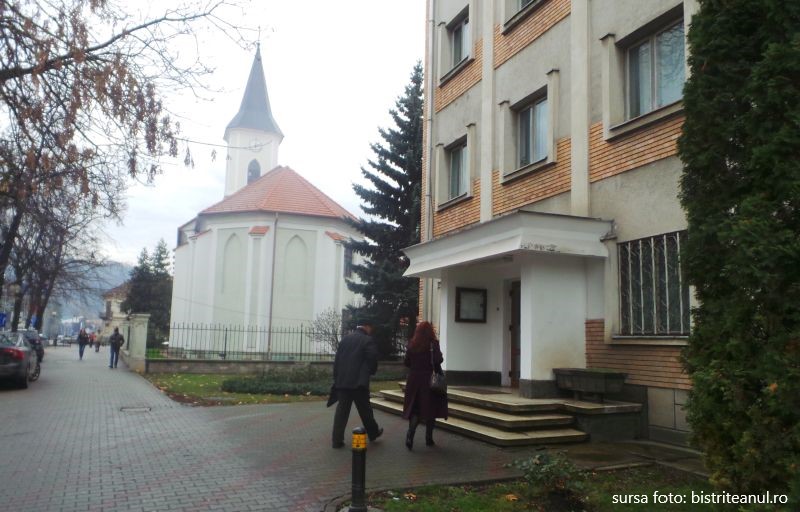 Arhivele Naționale Bistrița – Năsăud organizează o expoziție despre vestimentația secolului XX
