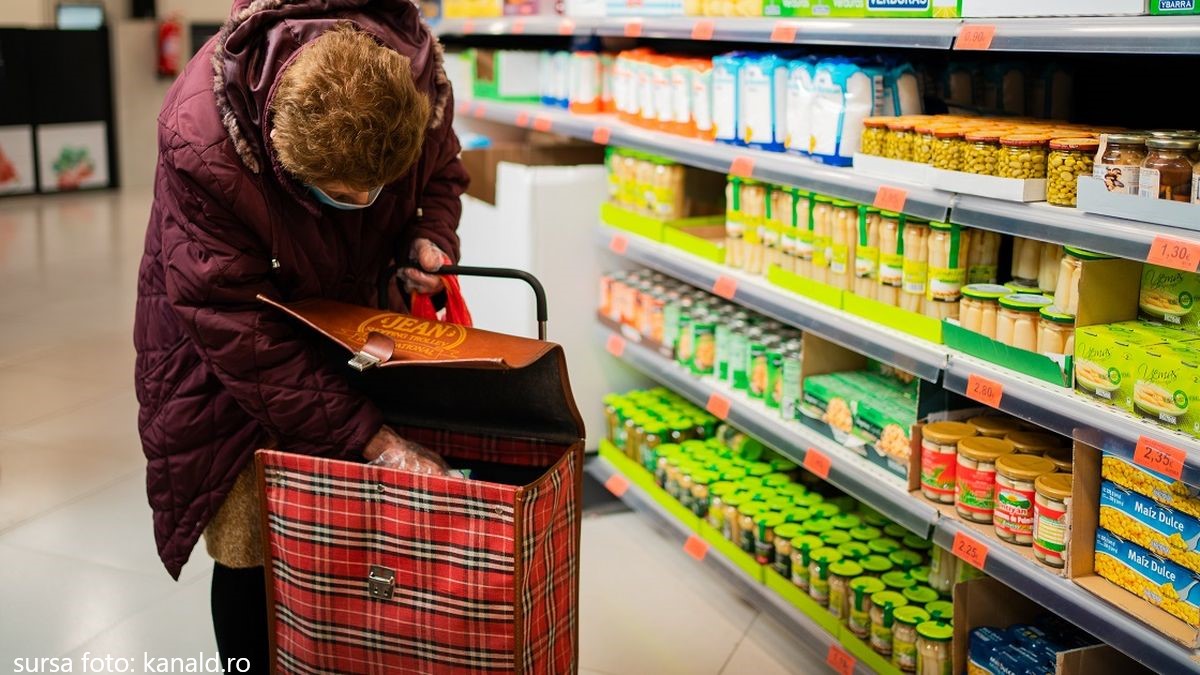 Persoanele și familiile cu venituri mici vor primi tichete sociale, cu care să cumpere alimente de bază