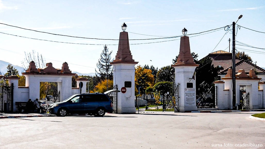 Primăria Sibiu scoate la licitație chioșcurile de flori din stânga intrării în Cimitirul Municipal