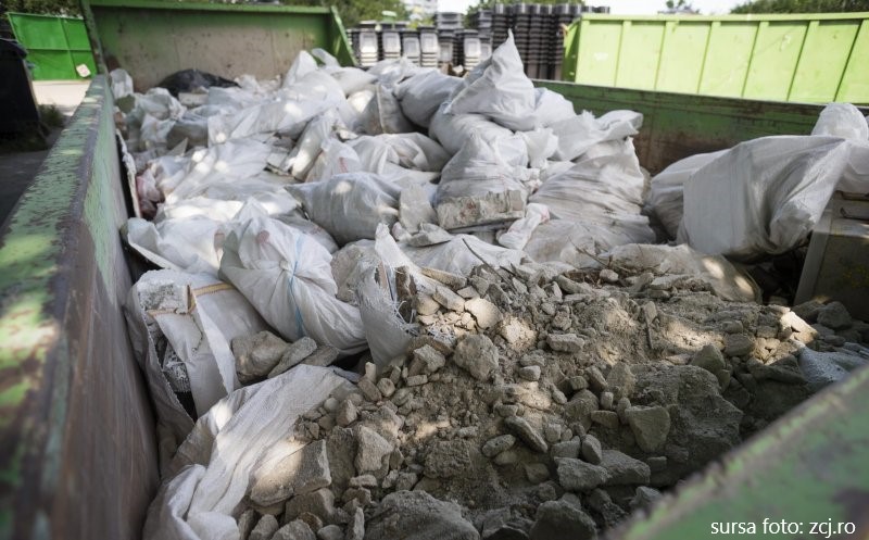 A început ridicarea deșeurilor voluminoase și a deșeurilor din construcții și demolări din Florești