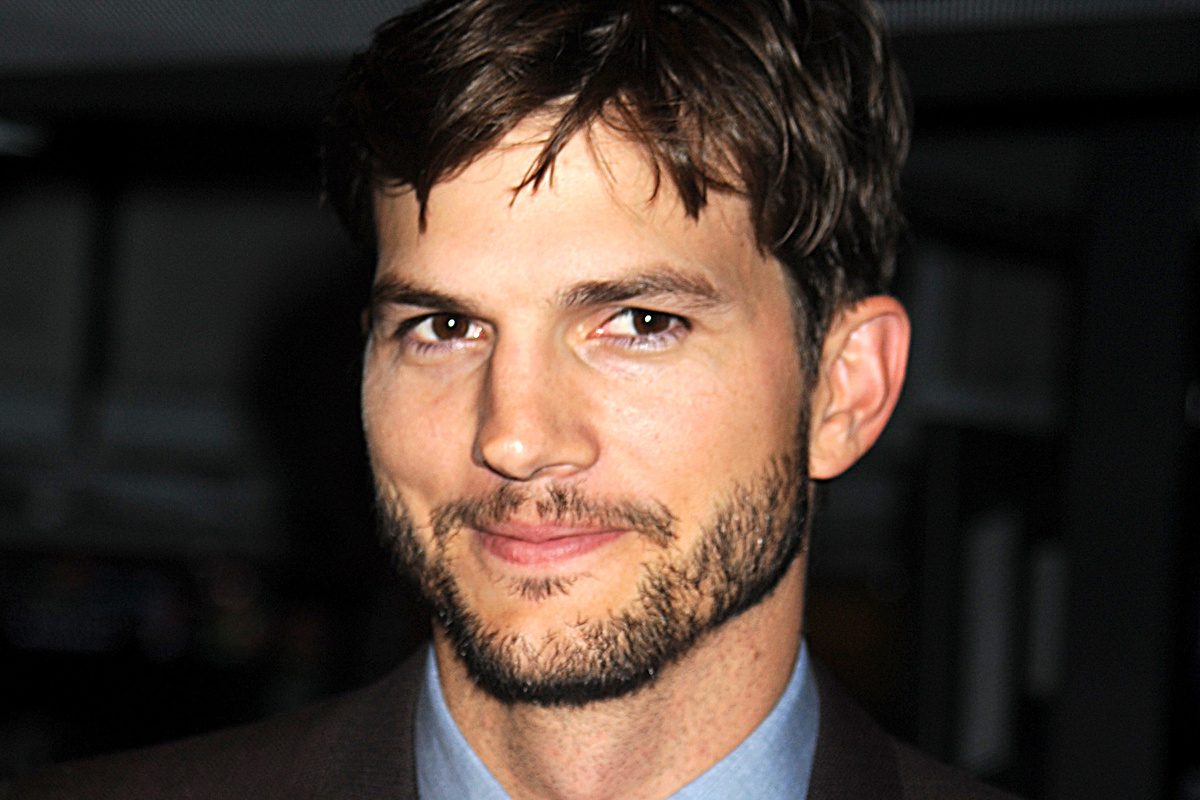 Actorul Ashton Kutcher a marturisit că separarea de Demi Moore a fost momentul de cotitură al vieții lui