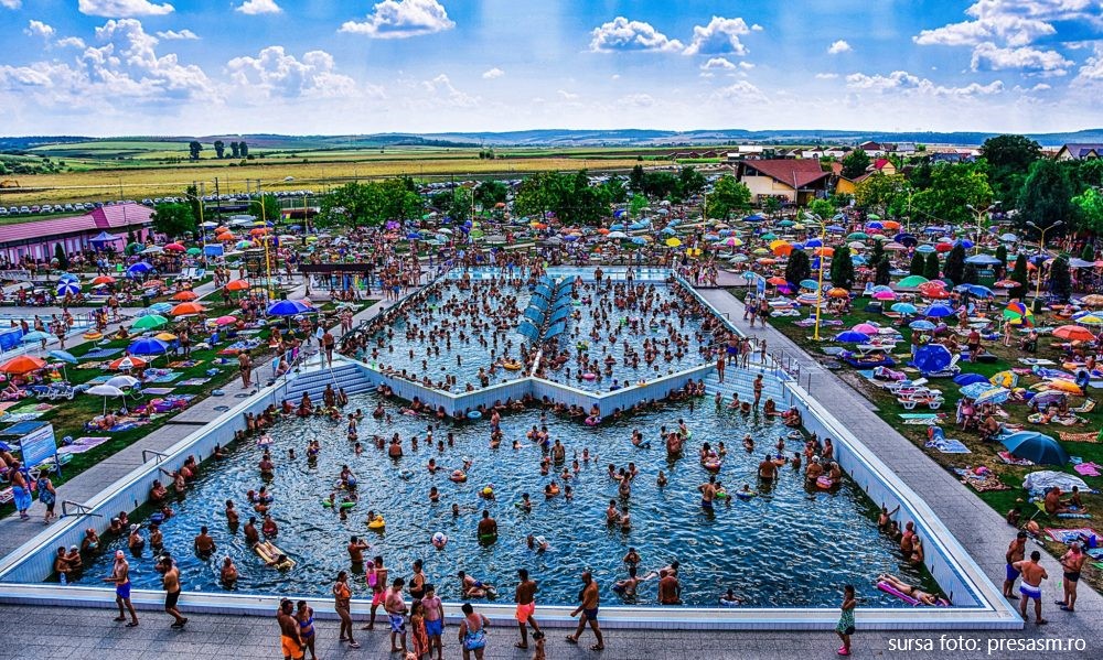 Stațiunea Tășnad atrage an de an turiști prin diversificarea serviciilor și oferte adaptate nevoilor